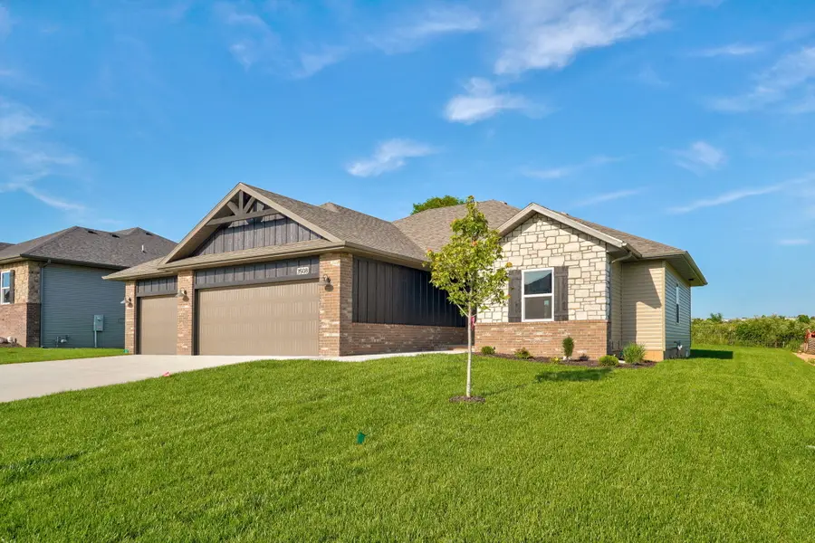 3508 N Marlin Drive, Ozark, MO 65721 - #2
