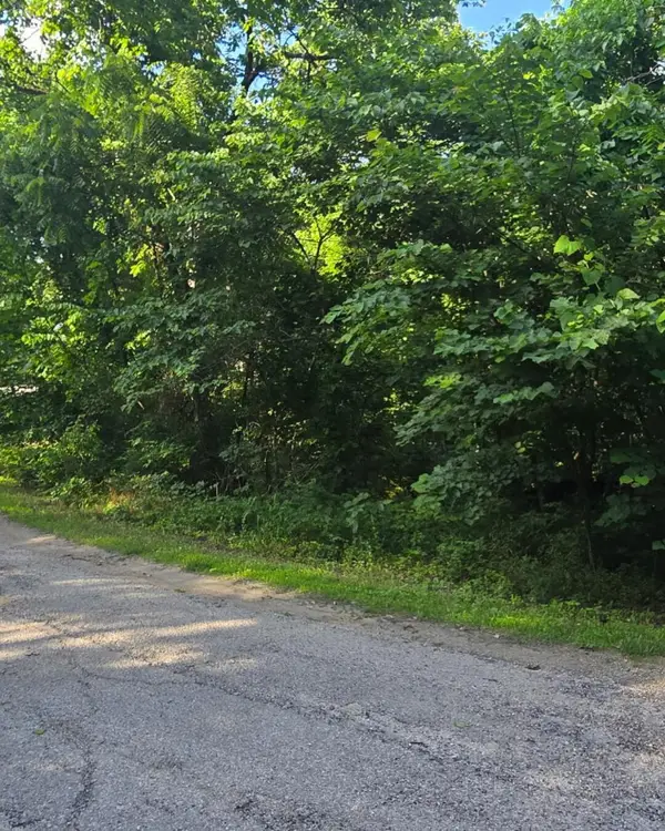 000 Linwood Road, Merriam Woods, MO 65740