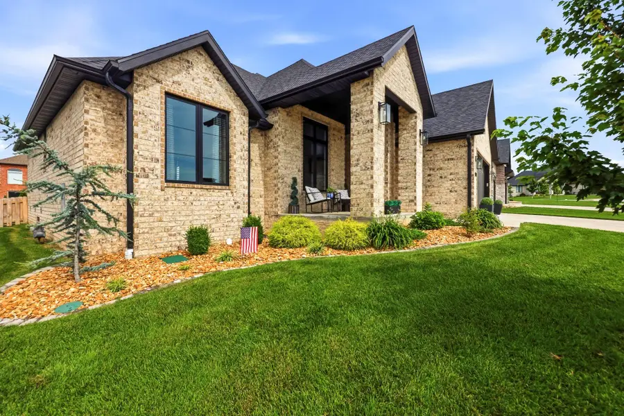 1523 N Meadowood Avenue, Springfield, MO 65802 - #2