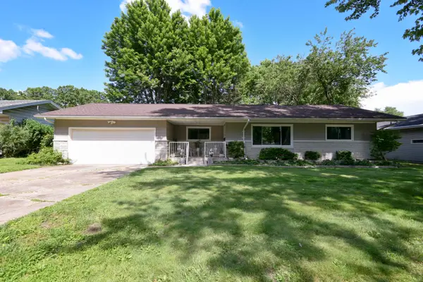 1626 S Saint Charles Avenue, Springfield, MO 65804