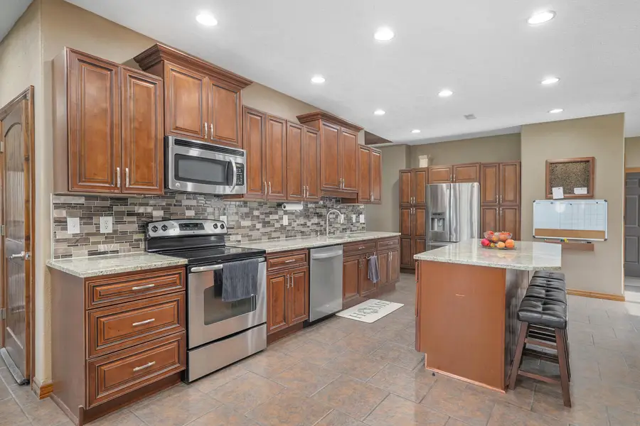 8105 N Farm Road 207, Strafford, MO 65757 - #2