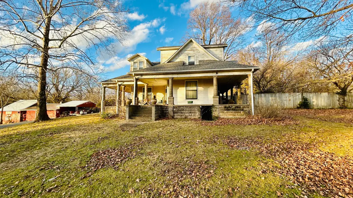 22539 Lawrence 1040, Pierce City, MO 65723 - #1