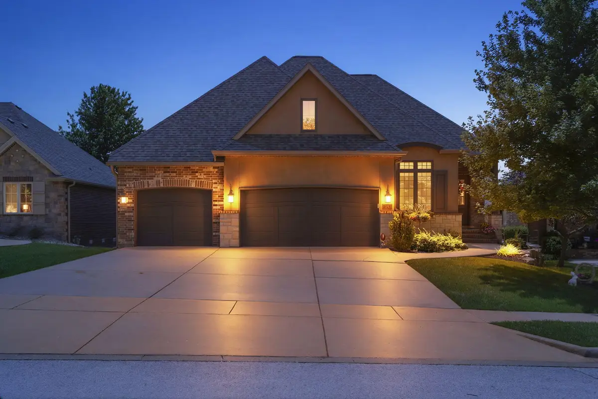 1415 N Wicklow Road, Nixa, MO 65714 - #1
