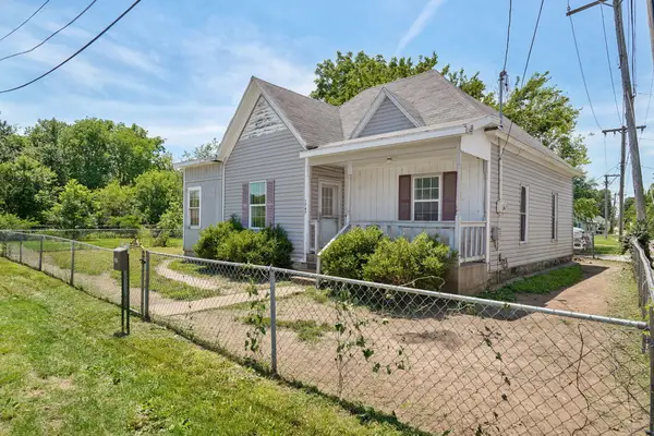1747 N Texas Avenue, Springfield, MO 65803