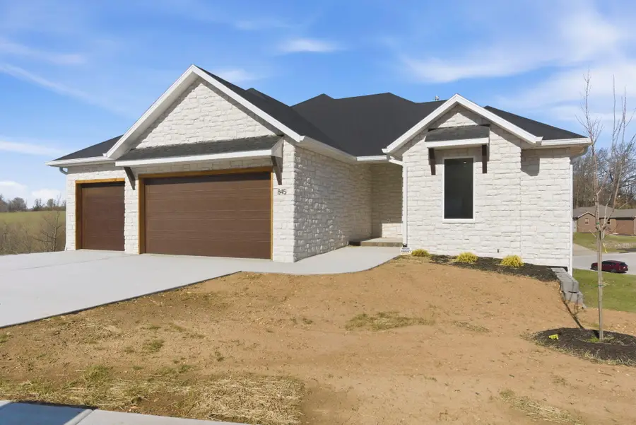 845 S Black Sands Avenue, Nixa, MO 65714 - #3