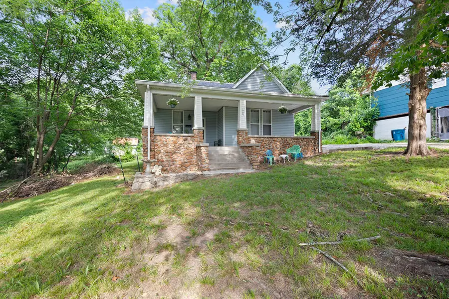 609 S College Street, Neosho, MO 64850 - #2