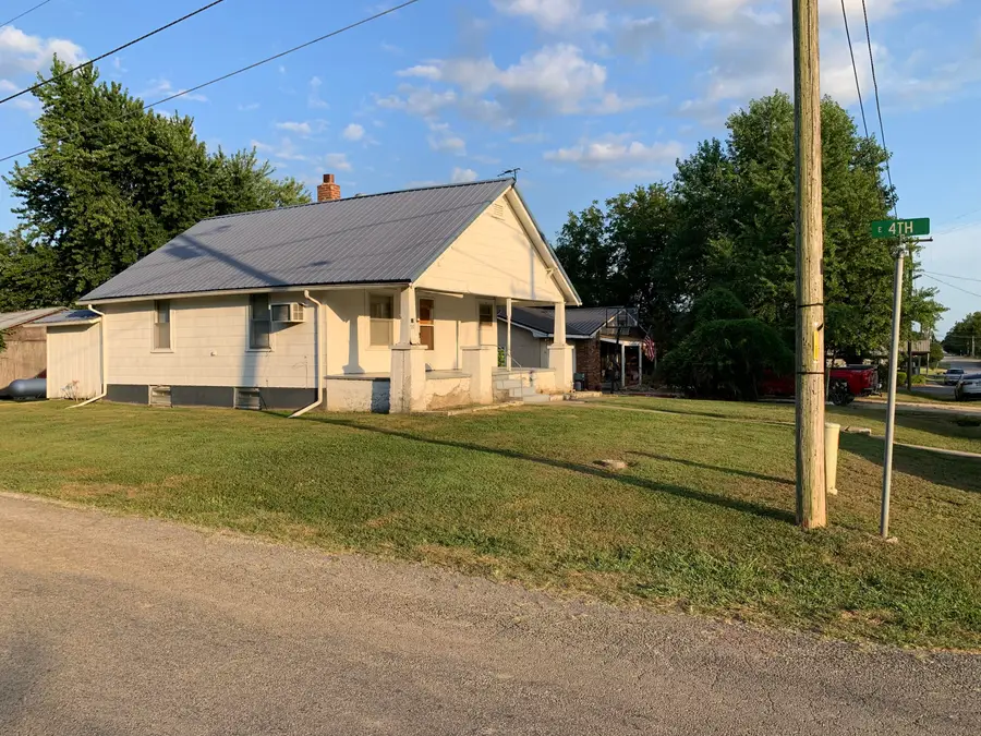 310 N Davis Street, Miller, MO 65707 - #2
