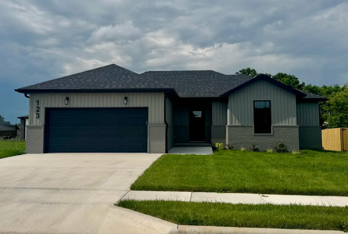 123 E Teakwood Avenue, Clever, MO 65631 - #1
