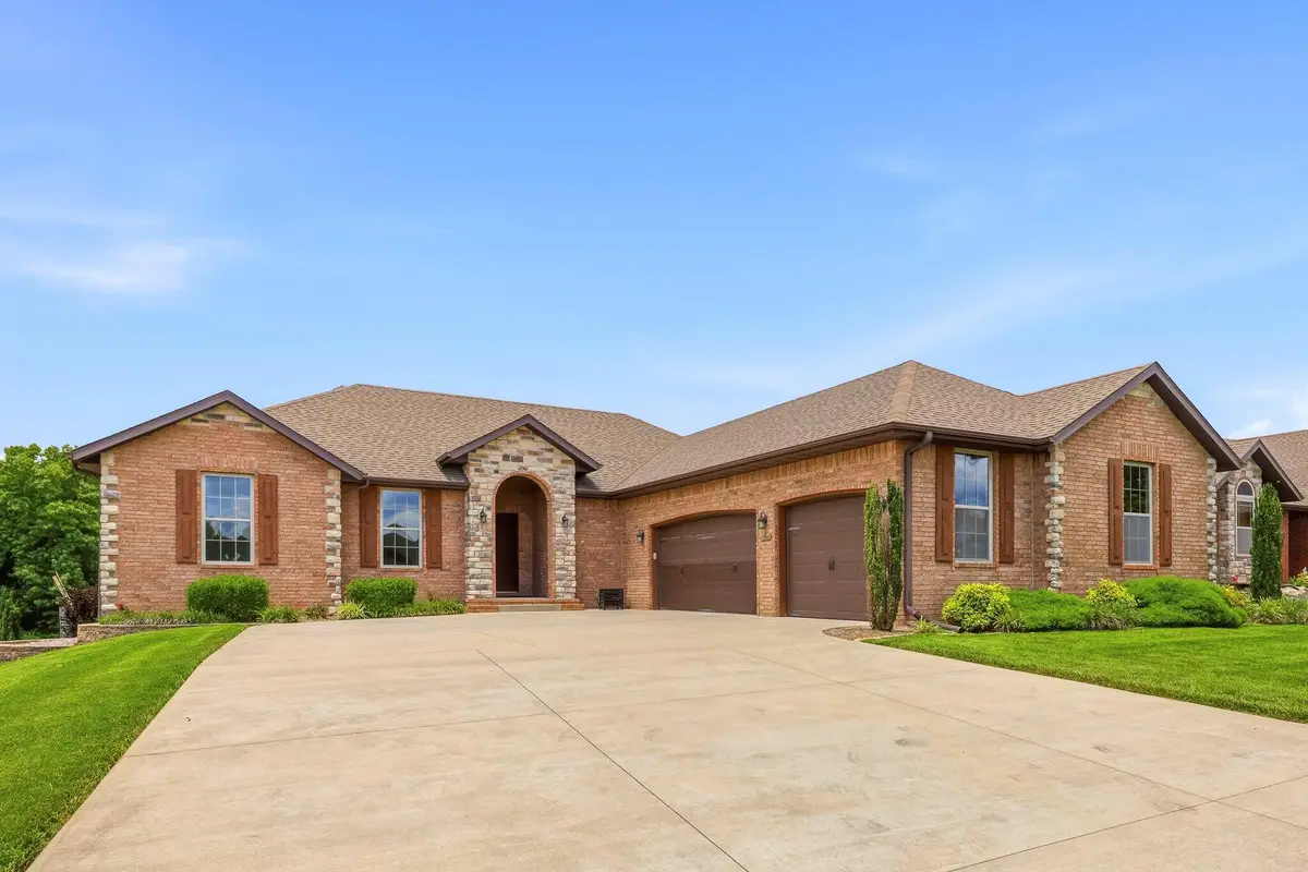 5825 S Cottonwood Drive, Battlefield, MO 65619 - #1