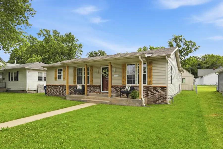 117 S Roane Avenue, Webb City, MO 64870 - #3
