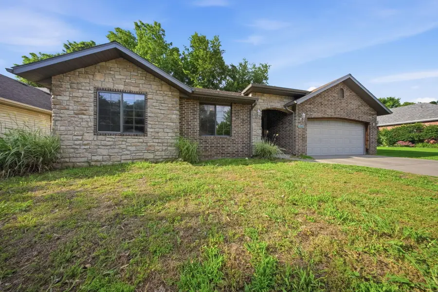 3527 W Sagamont Street, Springfield, MO 65807 - #3