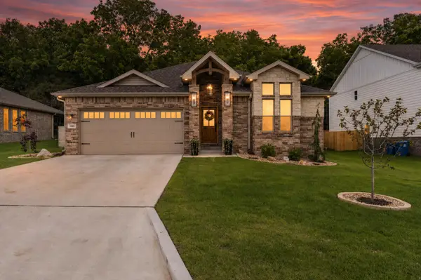 1000 S Tara Way, Ozark, MO 65721