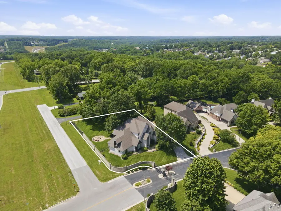 1610 W Caleb Court, Springfield, MO 65810 - #3