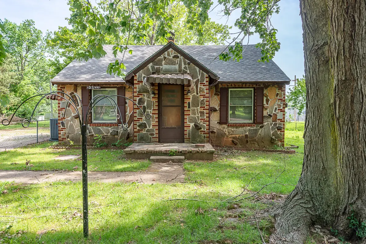 3244 W Lombard Street, Springfield, MO 65802 - #1