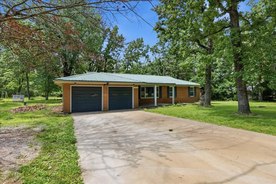 5866 E Linda Street, Rogersville, MO 65742 - #2