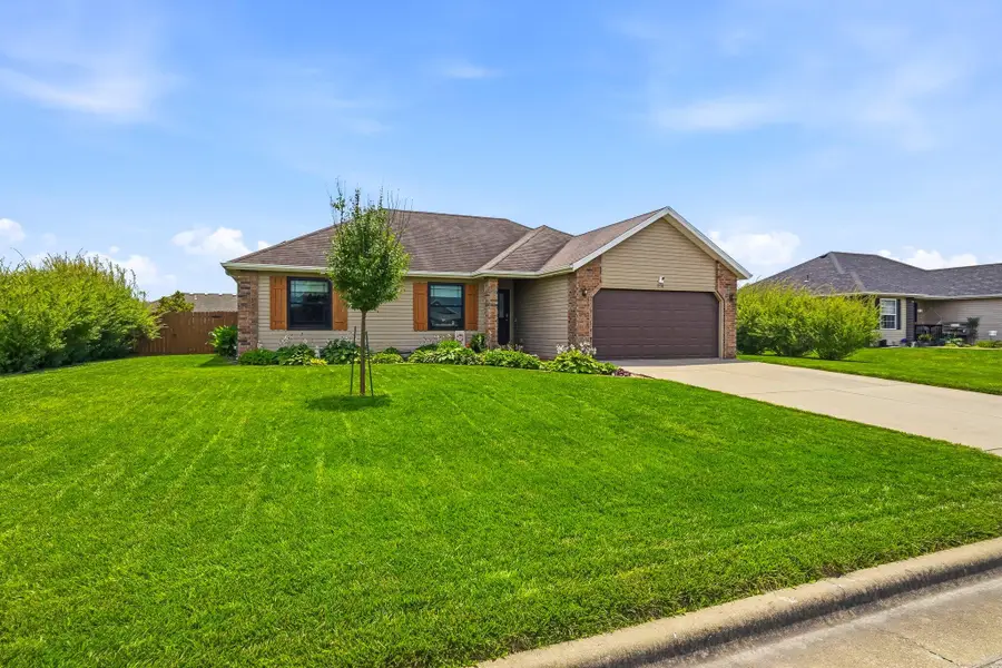 710 W Lexington Circle, Clever, MO 65631 - #2