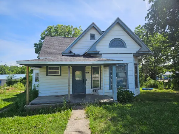 203 E Pennington Avenue, Ava, MO 65608