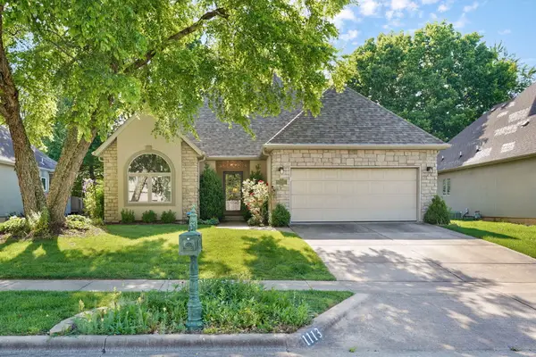 1113 S Carriage Avenue, Springfield, MO 65809