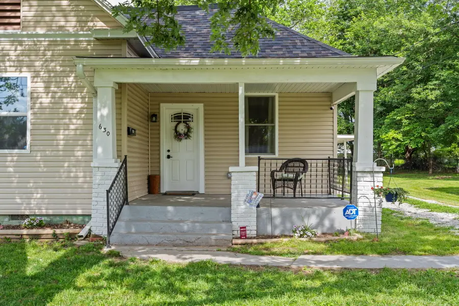 630 N Forest Avenue, Springfield, MO 65802 - #2