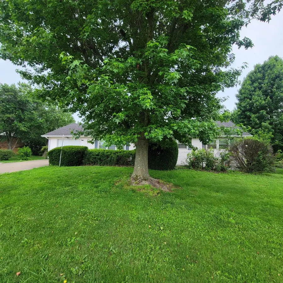 202 E Hospital Road, El Dorado Springs, MO 64744 - #3