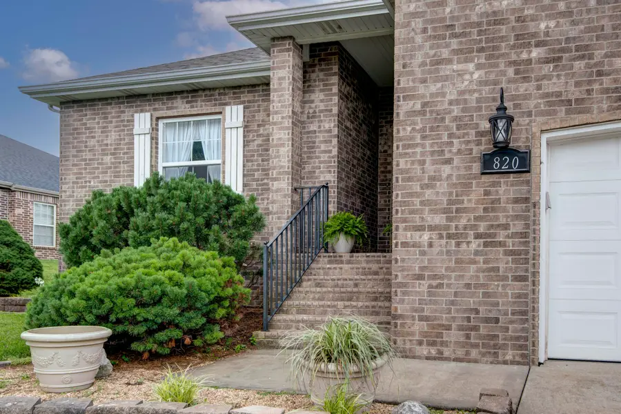 820 E Crystal Avenue, Nixa, MO 65714 - #3