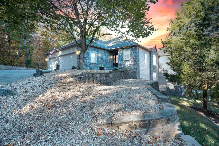 801 Silver Cliff Way, Branson West, MO 65737 - #2