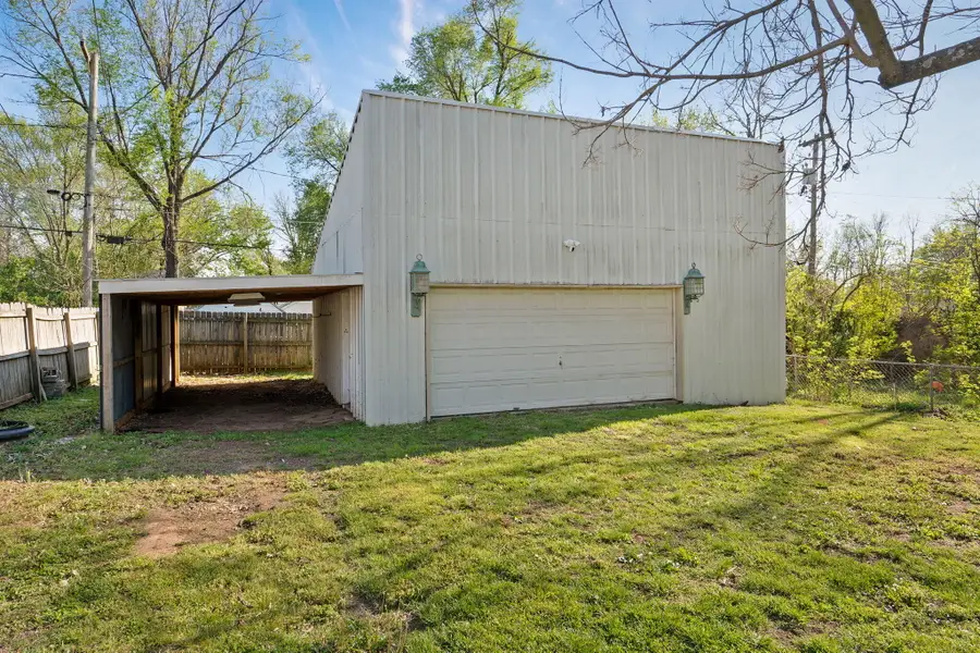 2526 W Walnut Street, Springfield, MO 65806 - #2