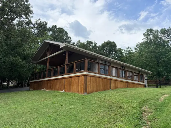 134 Navajo Trail, Kimberling City, MO 65686