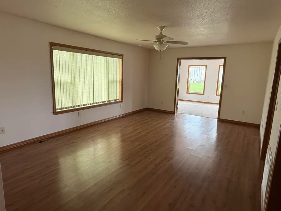 26001 Highway Ee, Stark City, MO 64866 - #3