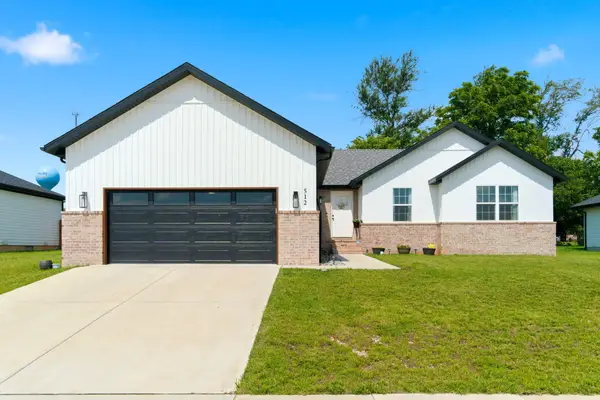 512 James Street, Billings, MO 65610