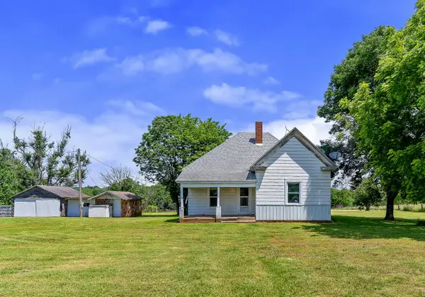 8527 W Farm Road 76, Willard, MO 65781