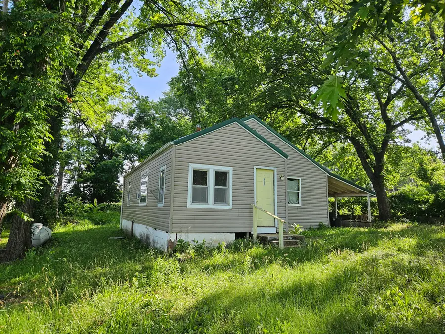 400 E Garfield Avenue, Ava, MO 65608 - #2