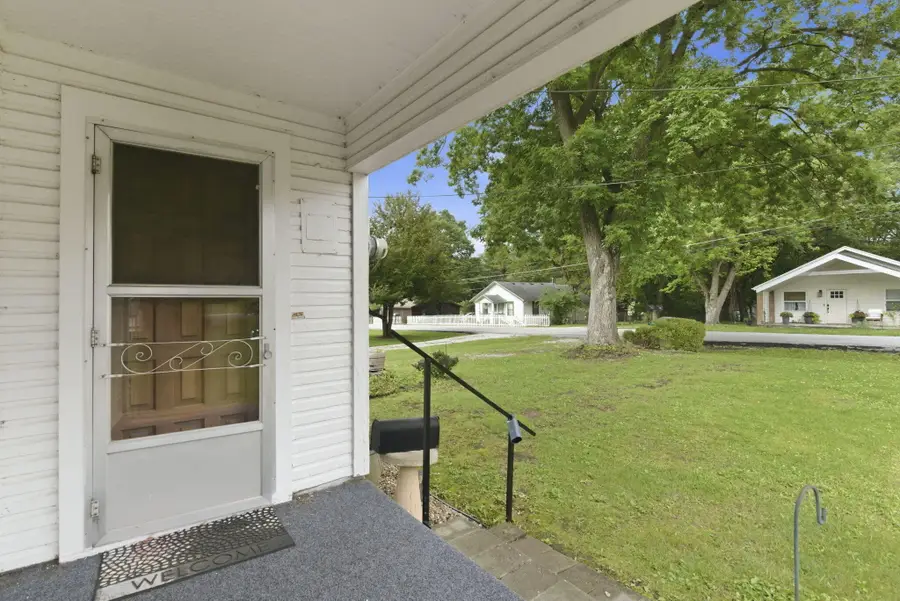 3524 S Barbett Avenue, Springfield, MO 65804 - #2