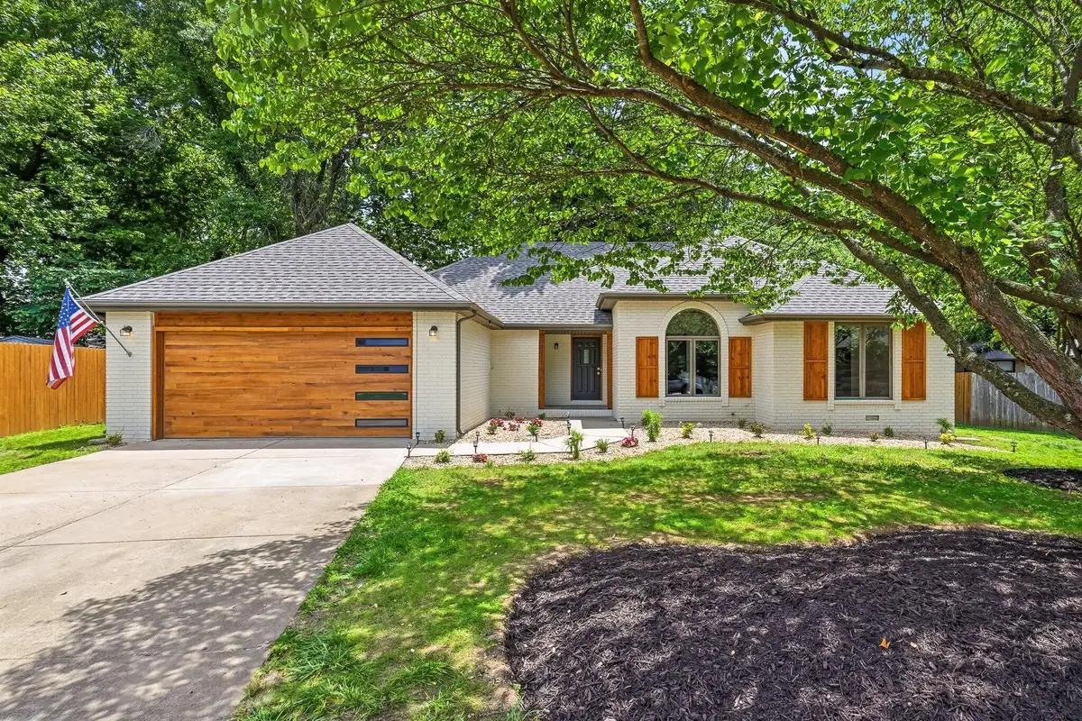 2310 S Laurel Avenue, Springfield, MO 65807 - #1