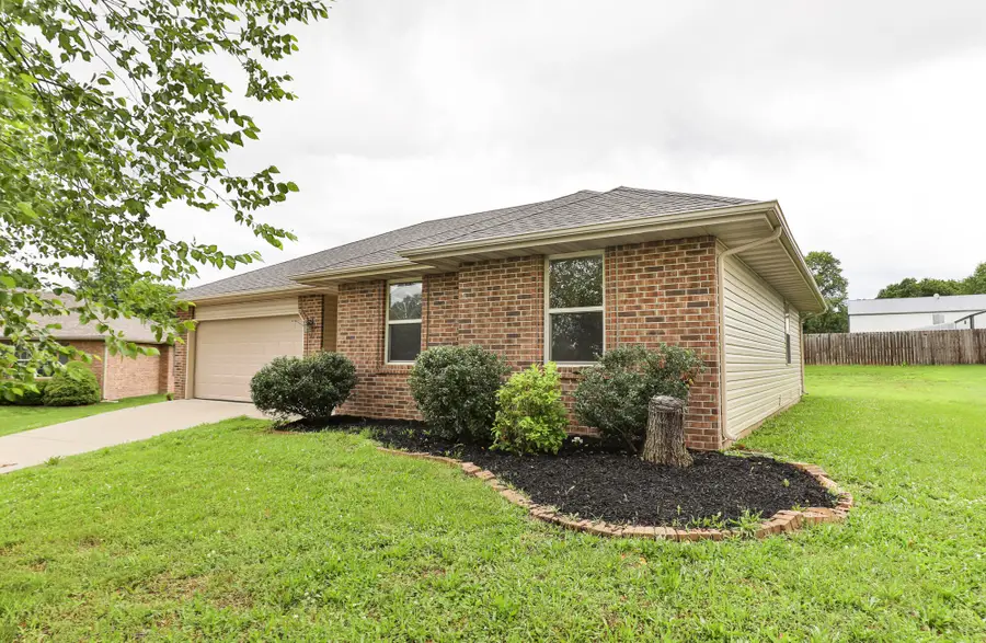 561 S Denver Place, Bolivar, MO 65613 - #2