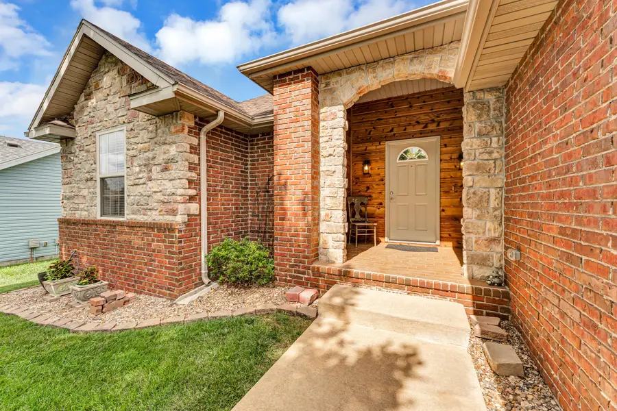 653 N Althea Avenue, Nixa, MO 65714 - #2