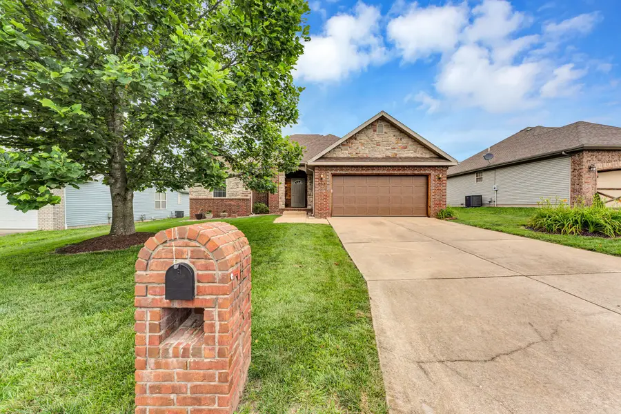 653 N Althea Avenue, Nixa, MO 65714 - #3
