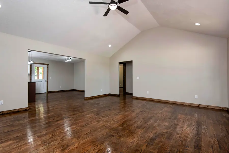 405 Olive Street, Seymour, MO 65746 - #3