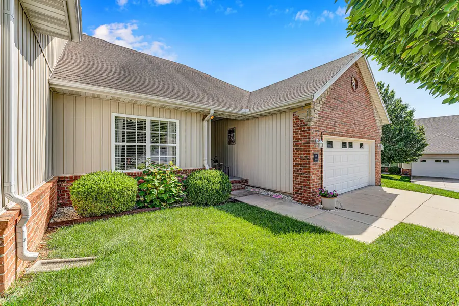 1356 N Sandy Creek Circle #3, Nixa, MO 65714 - #2
