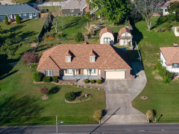 107 S Vansant Road, Clinton, MO 64735