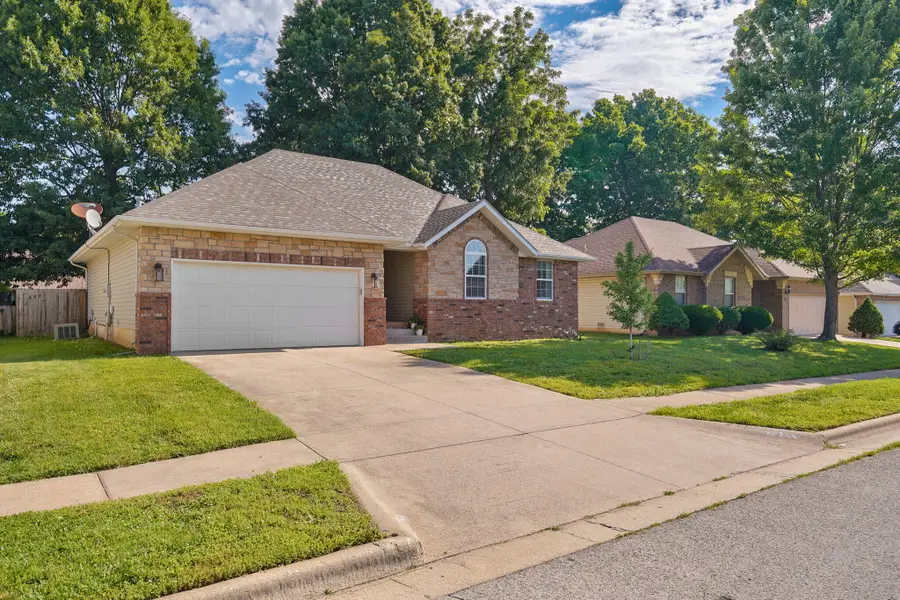3395 W Sagamont Street, Springfield, MO 65807 - #2
