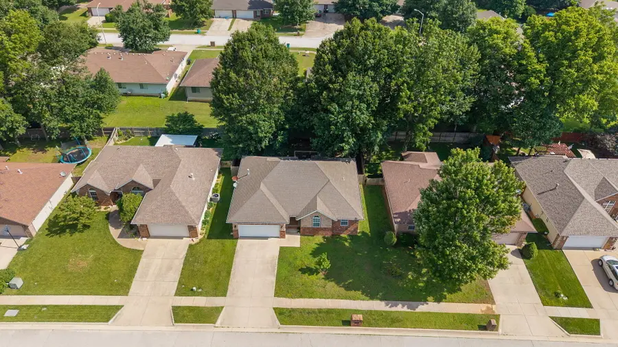 3395 W Sagamont Street, Springfield, MO 65807 - #3