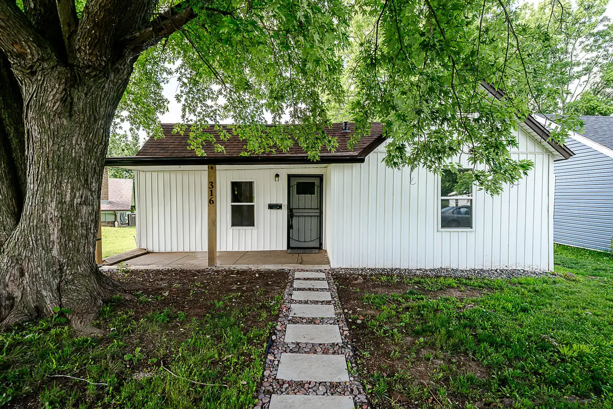 316 E Washington Street, Pierce City, MO 65723 - #1