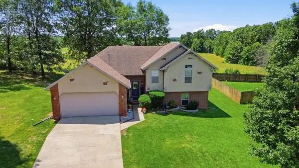 4 Remington Drive, Monett, MO 65708
