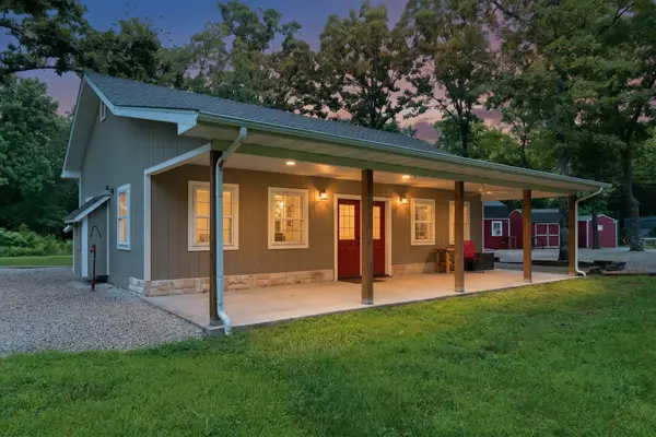 1323 E Highway Pp, Bolivar, MO 65613