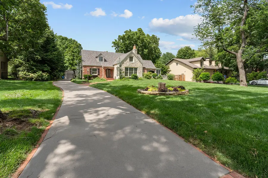 1645 E Meadowmere Street, Springfield, MO 65804 - #3