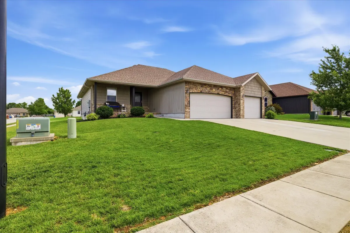 1901 E Costa Mesa Court, Ozark, MO 65721 - #1