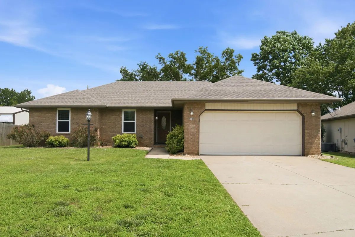 611 E Marian Court, Nixa, MO 65714 - #1