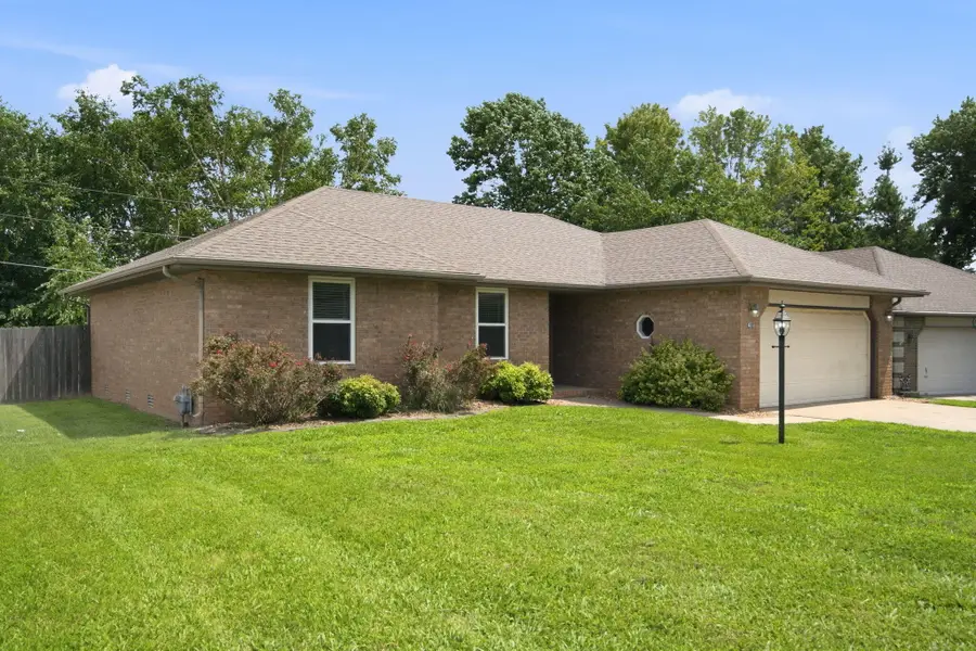 611 E Marian Court, Nixa, MO 65714 - #2