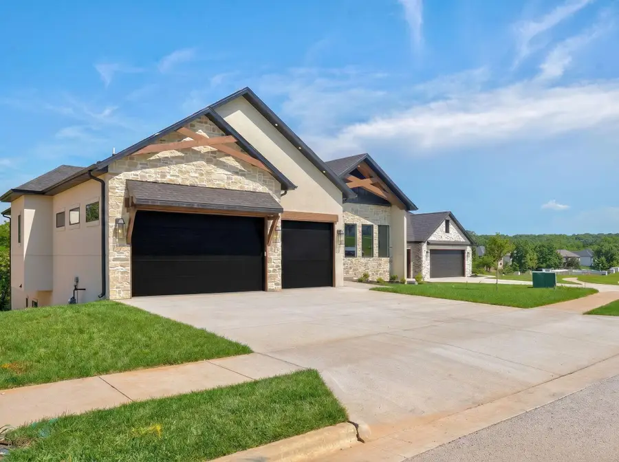 5978 S Clay Avenue, Springfield, MO 65810 - #3